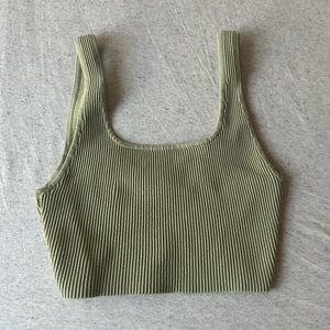 Aritzia Babaton Sculpt Knit Crop Top